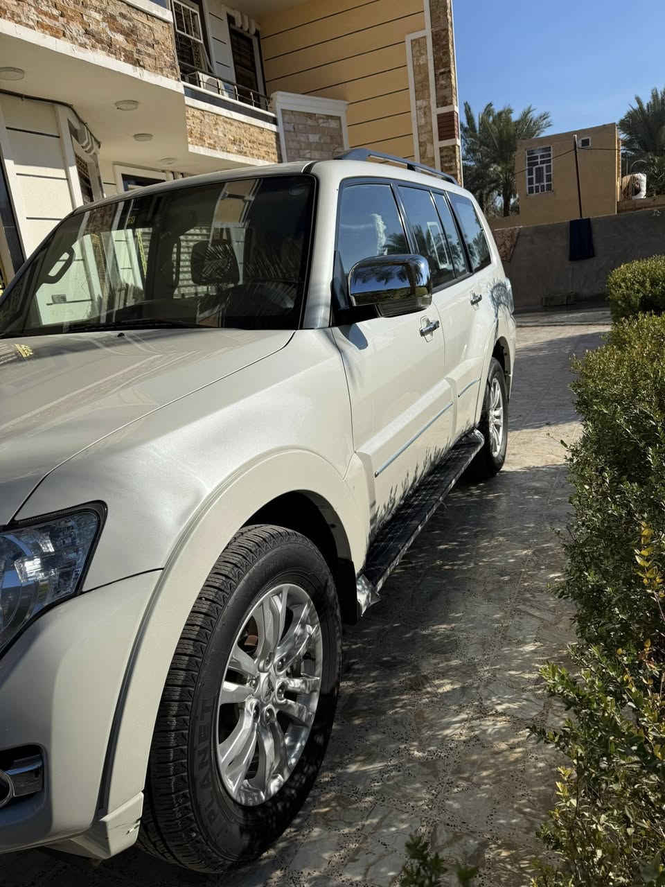 سلام عليكم / سياره باجيرو حبتور موديل 2020             فول مواصفات سياره مكفول كفال عام  ليت زركات.  كشنات كهربائيه. تبريد 3 قطع تحكم ستيرن   ام دمام    محرك 3800 v6 سياره ماشيه 40 كيالو  رقم اربيل   مكان سيارة بغداد  ارشديه الستفسار ***********/***********
