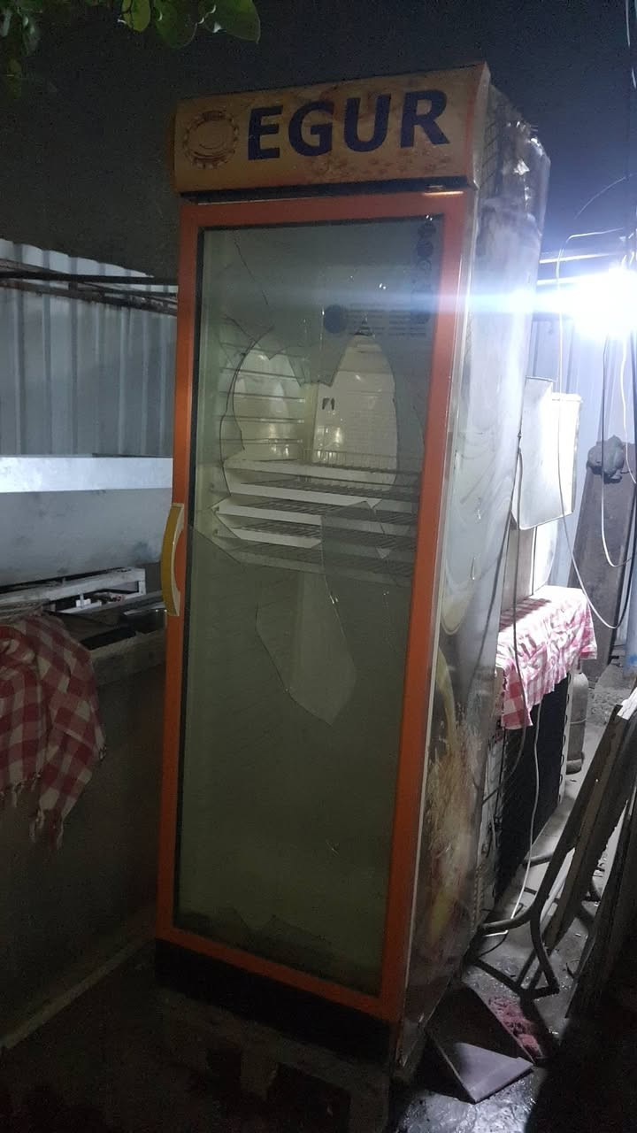براد جديد ونظيف شركة ايكور التركية بس الجامة نكسرت بلحمل يشدولها جامة


**إذا كنت صاحب هذا الإعلان وتريد حذفه لأي سبب، رجاءا أرسل رسالة إلى الدعم الفني**