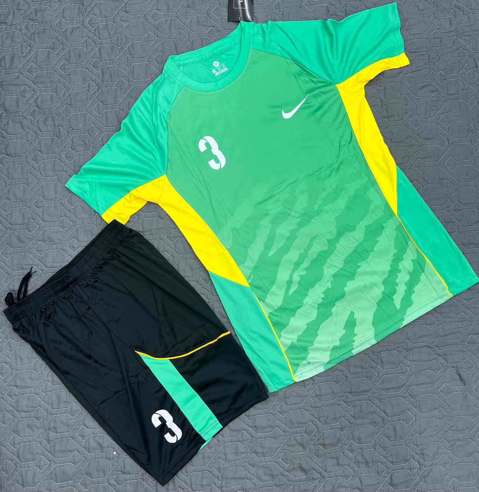 دريس وشورت درجة اولى
مرقم صدر وظهر وشورت 

سعر الدرزن 65 الف فقط 

قالب جبير راهي 
قياسات m,l,xl,xxl  

توصيل 5 لكل العراق


**إذا كنت صاحب هذا الإعلان وتريد حذفه لأي سبب، رجاءا أرسل رسالة إلى الدعم الفني**