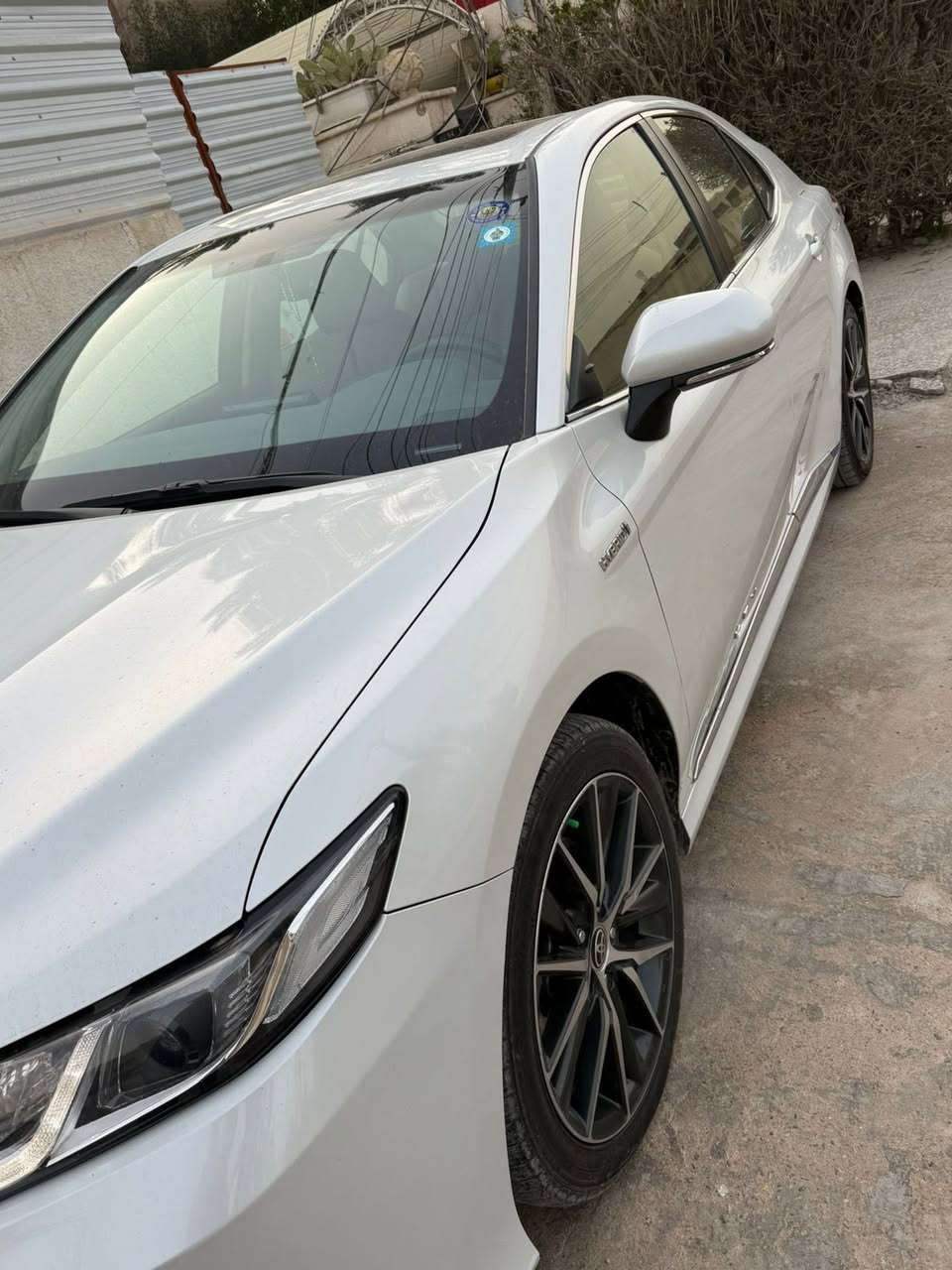 سلام عليكم 
تويوتا كامري 2024 وكالة عبد اللطيف جميل 
بصمة
فتحة 
لد امامي 
لد خلفي
اشاير بلمري
تبريد بيانو
ويل 18 
شاحن وايرلس 
بردة خلفية
سايد بريك دكمة
مود درايف 3 وضعيات
شاشه ابل كار بلي 
مكينة 4 سلندر 2500
تحكم ستيرن جهتين
تبريد قطعتين
حساس امامي
حساس خلفي
كرسي كهرباء 
علامه زركة
جام اوتو 
مانع انزلاق
مثبت سرعه
السيارة فول مواصفات 1/1 وبعد بيهة هواي مواصفات رقم بغداد وباسمي وماشية 40 الف من الزيرو على ايدي مكفولة من الصبغ والتبديل والشخوط والرصعات مكاني بغداد رقمي 
***********
