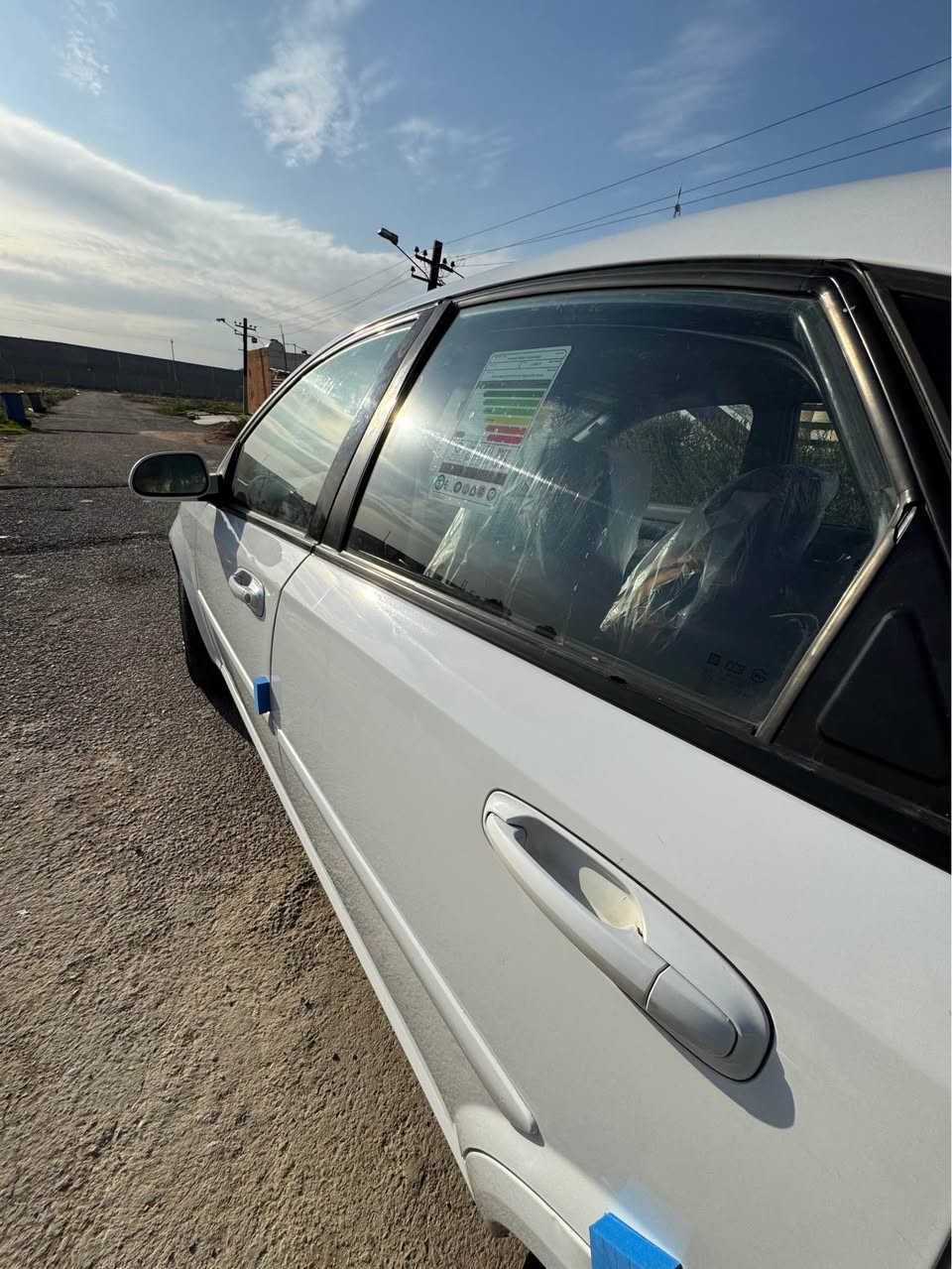 السلام عليكم اوبترا 2011 للبيع لون ابيض رقم بغداد انكليزي جديد بسمي هزه جديده سنويه جديده تحويل ثاني يوم محرك 1600 كير أوتوماتيك (( كير ومحرك خير من الله نضاف كلش )) السياره مكفوله من الضربه والداخل وبجمها بلادي وكلشي بيها بلادي (( بيها فقط يم اليده مال باب السايق كلير ع كد اليده فقط ''' وبيها بل جاملغ الامامي العكس السايق كلير قليل اثر طخه صغيره ''' والباب العكس السايق بي كلير قليل اثر شخط )) هذن الي بل سياره ذكرتهن كلهن وشرط فقط بخ كلير اثر شخط يعني بدون ضربه وبدون معجون صدر امامي خلفي جديد وترايها مال زيرو مناقصها برغي (( قبل شكم يوم مبدليلها 4 تايرات جدد وصدر و مازدات وبكلايات ومدوشميها احسن دوشمه غرفتها جديده )) السياره كامله ومابيها اي نقص ووضحت كلشي بيها حت لا احد يسالني شبيها وضحت كلشي بل منشور وكل تفاصيلها الشراي يتصلل ويتدلل ويشوف كل الخير عليها السياره جديده ومال جناي ممتعوبه ابدد السعر 78 وبي مجال قليل حق الجيه العنوان بغداد الكرخ قرب مرور التاجيات وغير متواجد ع نت 
‭0788 936 8381 بغداد, العراق
