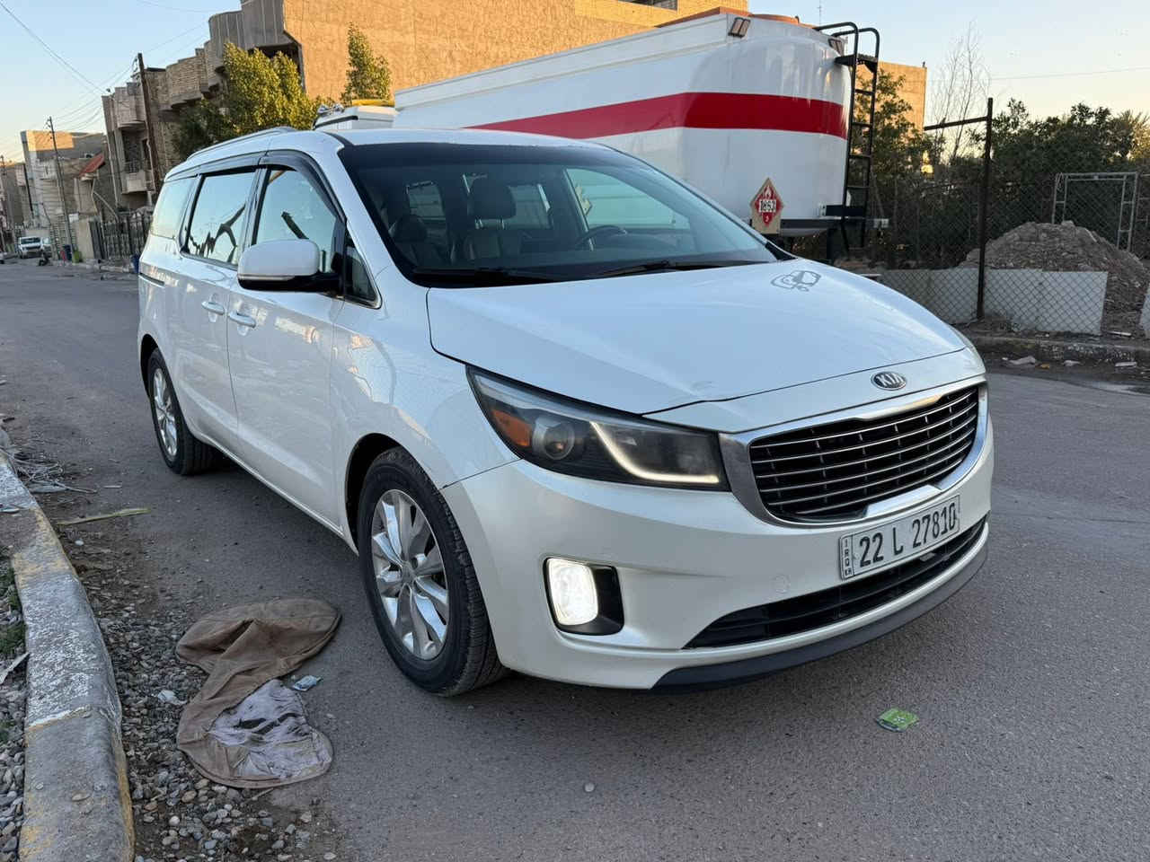 كيا سيدونا مديل 16 فول مواصفات رقم اربيل بسمي مكان بغداد *********** سعرهه 168 وبيه مجال كير مكينه مكفولات ماشيه 85 الف  حادث جاملغ خلفي وجنطه بدون دواخل وبيه مكانين بارد بدون يرباك بجم كبس
