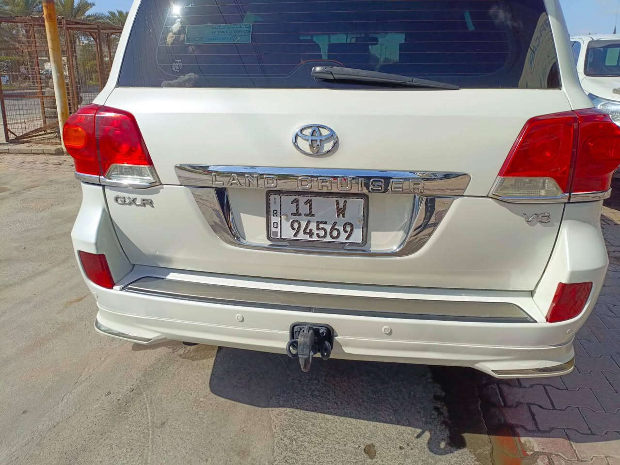 السلام عليكم لاند كروزر موديل2015  سيارة جديدة بيه فتح باببن وشوي بل هلال صبغ عله كد شبر سيارة فول مواصفات السعر410وبيه مجال للطيببن مكينه كهربائيت خير من الله تخم تاير جديد مكاني بغداد البنوك رقم الهاتف*********** اني مكلف بل نشر اتصل عله رقم
