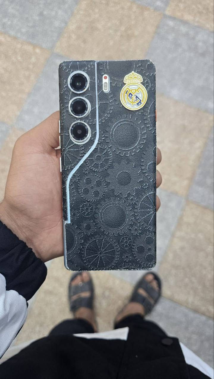 جهاز  تكنو كامون اربعين برو فايف جي الجهاز نضيف اب شكل باقي التفاصيل خاص الرقم. ***********
