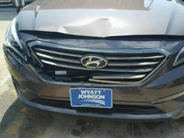 السلام عليكم سوناتا 2015 
محرك 2000 تيربو 
كير محرك كفاله حداديه كفاله 
حادثها موضح بالصور سياره فول مواصفات عده الفتحه 
داخل صاج سياره ما بيها نقص تحويل ثاني يوم 
السعر ١٣٠ وبيها مجال بسيط 
للاتصال او واتساب ***********
عنوان ديالى بلدروز بلاد رز, ديالى
