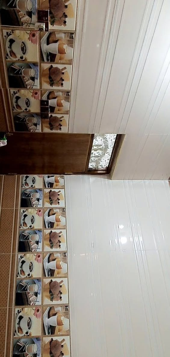 دار للبيع حي الموضفين 
مساحه م100 
طابقين كامل 
منقطه تبليط وكهرباء كامله
للاستفسار 
***********
***********
