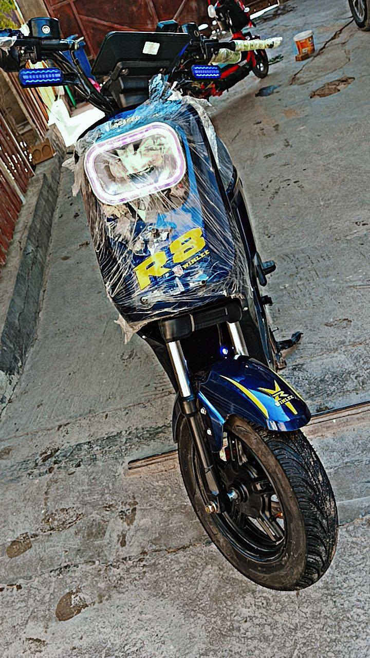 للبيع R8 السعر خاص وتس *********** المكان البصرة الزبير
