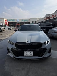 للبيع فقط bmw 540i m pro 2025 ماشيه 19 الف ميل وارد امريكي كلين السيار...