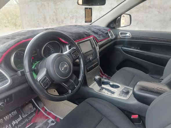 جيب لاريد 2012، السعر 180 وبيها مجال بغداد بوب الشام ***********
