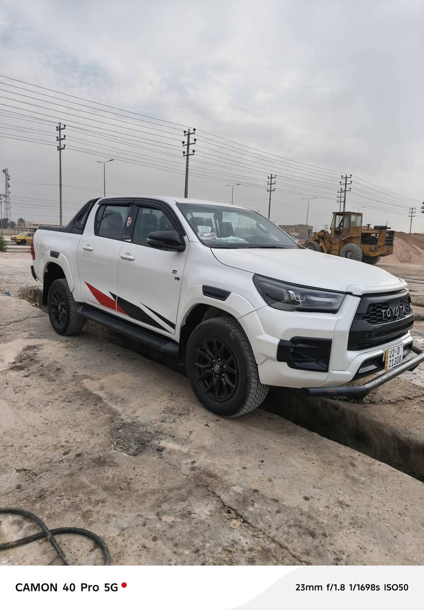 السلام عليكم بيكم هاليوكس جيار
موديل 22 6v كشن كهربائي قطعتين تبريد 

بنيد جكات 4كامرات مري شفط لايت زنون

مواصفات سياره كويتي تخم تاير رقم أربيل 

ماشيه 91الف سعر 350 وبيه مجال 
رقم لهاتف ***********
