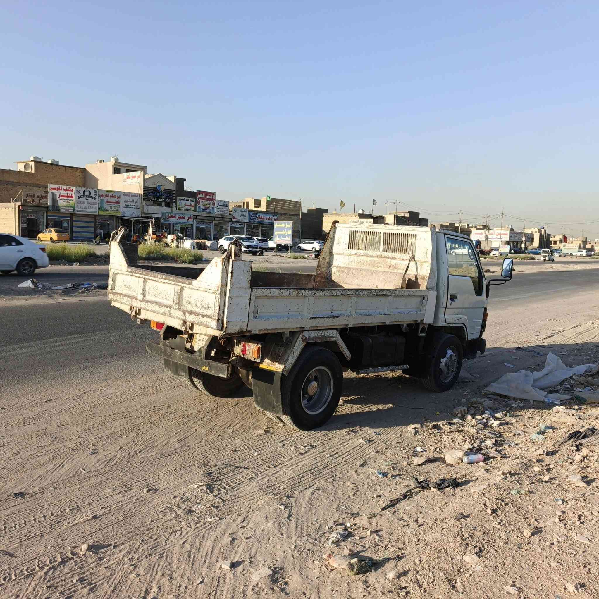 سلام عليكم للبيع تيوتة فحل موديل 91رقم بغداد مكينة B14 مكفولة لا بخار ولا نضوح تجفيت جديد شاصي وكير كفالة عامة سيارة جديدة مال جناي دوشمة جديدة سيارة جديدة معنة لكلمة اسعر 100او بيهة مجال حك جية مكان بغداد بياع تقاطع درويش التصال ***********
