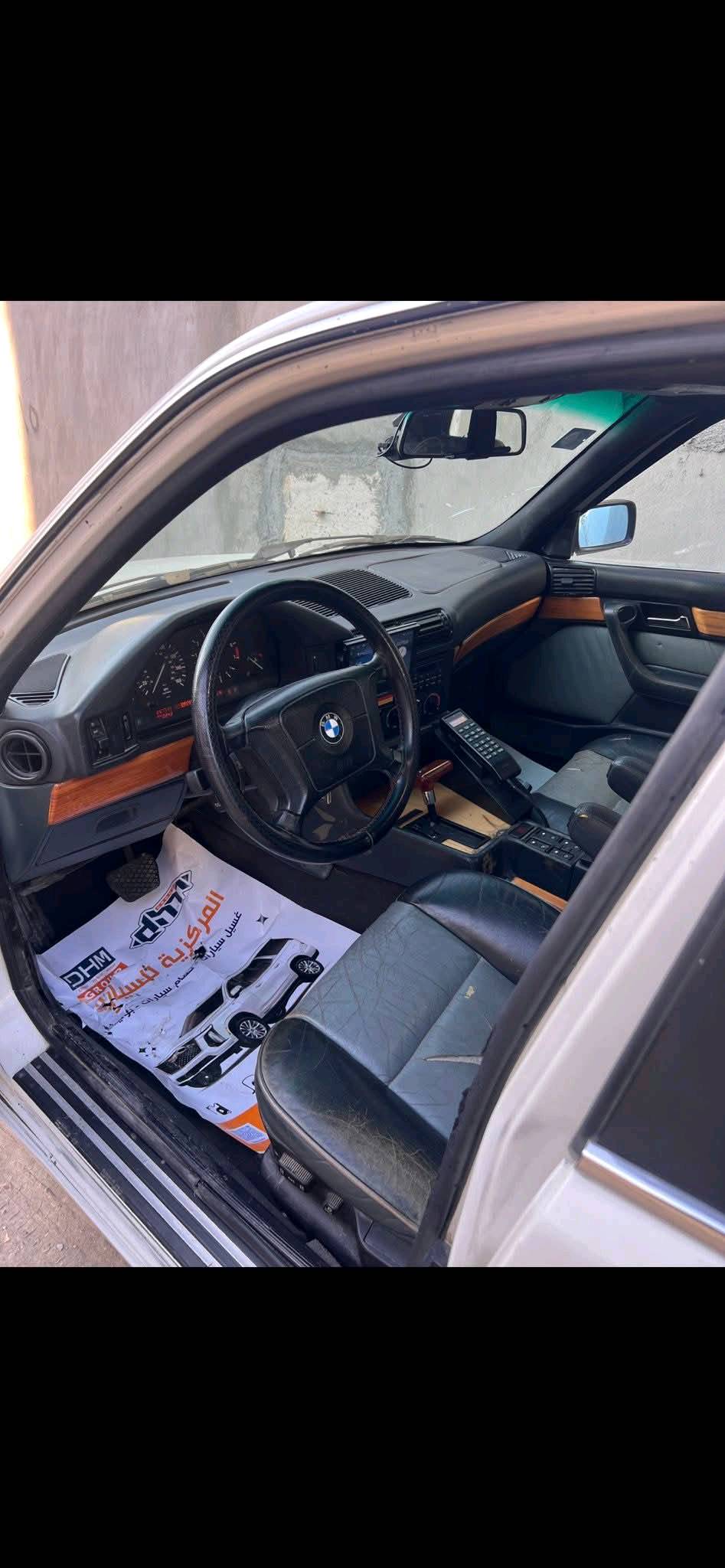 السلام عليكم 

 بي ام 525 فانوس موديل 1991 للبيع او مراوس وارد امريكي حادث جاملغ امامي فقط صبغ عام جماليه السياره احلى من الصور بهواي
كير محرك مكفولات
السياره فول مواصفات
فتحه
بجم عريض
دعامياتm امامي خلفي
تلفون بلاد
كراسي كهرباء فول تحكم
تجاوي كهرباء
تدفئه كشنات
جام اربعه كهرباء
مري منفصل كهرباء
برده خلفيه كهرباء
دبل ايرباك
دمام صندوك اصلي
ويل خليه جديد اصلي
سنتر لوك
جام كهرباء 4
لايت زنون عالي
شاشه كامره دواره امامي خلفي
كهربائيات شغاله بيها ملاحظات كلش بسيطه 
وباب عكس السايق يراد فقط كيلون 
والجام الخلفي عكس السايق ما ينزل تصليحه بسيط 
تبريد منضومه جديده كامله بس بنهاية الصيف الكمبريسر صار بي صوت
السياره جاهزه صدر بي ملاحضات بسيطه بل امامي الخلفي جديد
رقم انبار دولي الجديد  تحويل ثاني يوم مشروع وطني السعر 75 وبيها مجال حك الجيه 
العنوان بغداد الدوره 
***********
