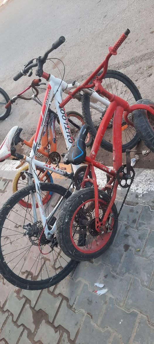 سلام وعليكم تصفيه محل بايسكلات للبيع بسعار مناسبه جدآ بسعر الجمله والمستخدم كلش مناسب العنوان قضاء جلولاء  الاستفسار عل هاذه الرقم ***********
