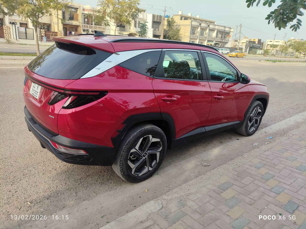 السلام عليكم . 👑👑
توسان موديل 23 👑👑
. وارد امريكي فول مواصفات 👑👑
فتحه سقف . تحكمات . رادارات . حساسات . 👑👑
انضمه قياده . كشن كهرباء . تشغيل عن بعد 👑👑
حادث بنيد وشبر بلجاملغ الأيمن 👑👑
وبيها مكانين بارد صغار 👑👑
السياره ماشيه 31 . رقم بغداد👑👑
 بأسمي سنويه وهزه جديده👑👑
السياره جاهزه مابيها نقص وعلى ايدي 👑👑
 . مكاني البياع 👑👑
حي الشهداء . السعر 218 . بيها مجال بسيط👑👑 
***********  متوفر واتس اب
