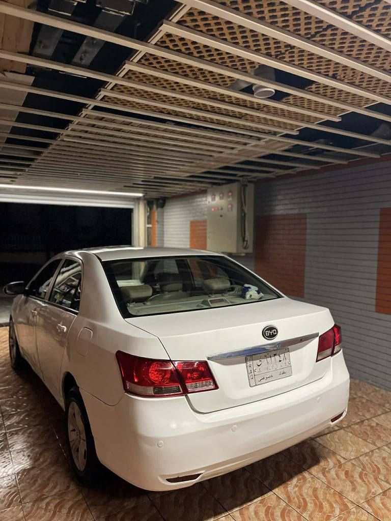 Byd g3 
مۆدێل 2013 
ئۆتۆماتیک .عادی .سپۆڕت 
حاسە سڵاید 
جام کارەبا 
سوکان ڤۆلیۆم 
جام کارەبا 
بەشەرتی گێڕ و مەکینە و کارەبای هەموو گیانی ئیشەکات 
تەبرید و ساردو گەرم مەزبوت 
چوار تایەی تازە 
تەقەو ڕەقەی نیە 
پێشو دوای کەپسە بەشەرتی سەقف و حیزام موسو بڕاوەنەبێت 
سەنەوی ئەسڵی لەگەڵە بەشەرتی ئەوەلیات و ماڵی مەدەنی 
شوێن سلێمانی ڕاپەڕین 
نرخی ۳۹گەڵا 
***********
قیستو قەرزو ئاڵۆگۆڕم نیە السليمانية, العراق
