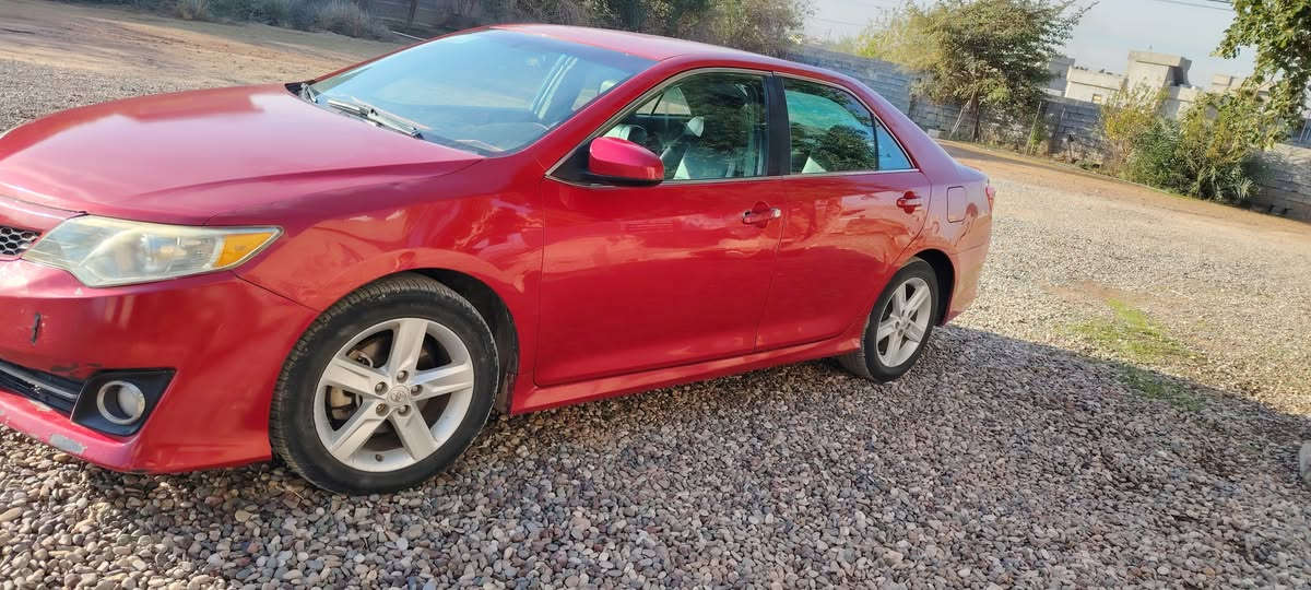 السلام عليكم
تويوتا كامري 2012 | نظافة ممتازة | ضرر قطعة واحدة فقط
​التفاصيل:
​النوع: تويوتا كامري (Toyota Camry).
​الموديل: 2012.
(رقم نينوى مميز ) 
)​الحالة العامة: السيارة بحالة ممتازة جداً، محرك وكير وتبريد (شرط الفحص).
​الضرر: قطعة واحدة فقط (فقط خشم"البنيد" بدون دواخل)، وباقي البدن سليم تماماً. 
بيها بعض الملاحظات بارد 
​المواصفات: (LE).
 رقم الهاتف:  ***********
او ***********
