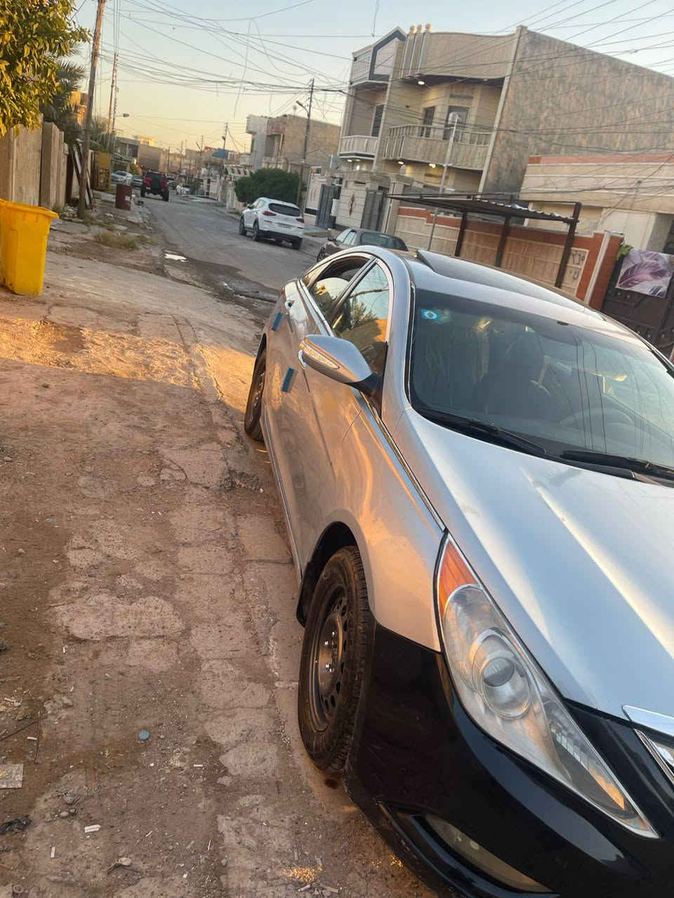 السلام عليكم سوناته مضلع موديل 2011 وارد امريكي حادثه جاملغ خلفي بدون كص حداديه جديده فول مواصفات فتحه
 بصمه
 مثبت سرعه 
كشنات جلد تدفئه بلكشنات 
محرك توربو محرك كير جديد 
حداديه امامي خلفي جديد
 تخم تاير جديد 
 سماعات جدد شاشه وحساس خلفي
 رقم بغداد بسمي سنويه قبل شهر
 سقطت تحكم ستيرن السعر 110 وبيهه مجال 
*********** 
***********
