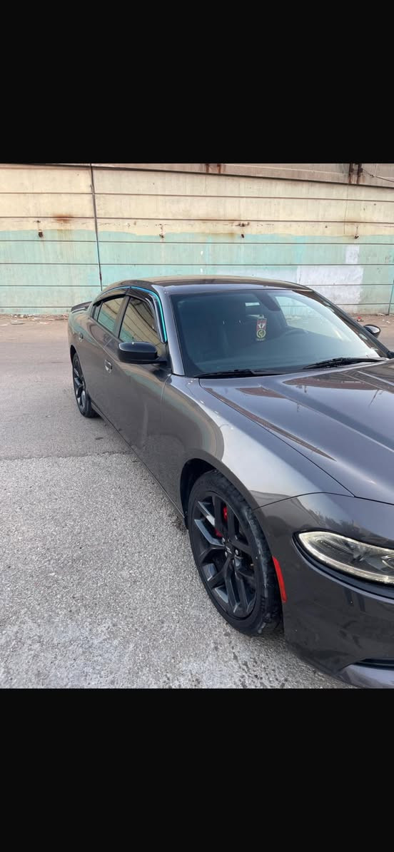 السلام عليكم للبيع جارجر موديل ٢٠٢٢مكفوله كفاله عامه جديده السياره اكلين اب اسمي تحويل مباشر  السعر ٢٥٥ للاستفسار ***********
