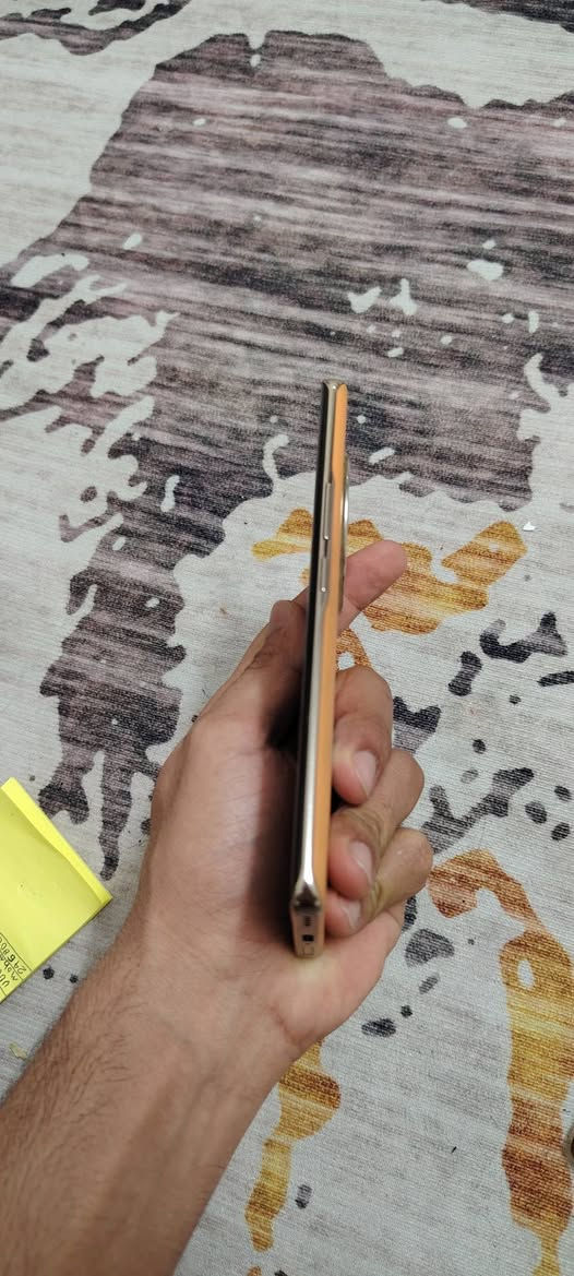 📱 للبيع – تلفون هونر X9c
• مستخدم لمدة 8 أشهر فقط

• نظيف جداً وما مبدل بيه أي قطعة

• ذاكرة 256GB

• يدعم الشحن السريع 🔋

• البطارية تبقى ليومين استخدام طبيعي

• الجهاز مرتب جداً

🔸 الملاحظة: الشاشة بيها كسر (يأثر بس على الشكل مو على الأداء)

💰 السعر: 250$ وقابل للتفاوض

سبب البيع: تغيير جهاز

📩 للجادين فقط مراسلة خاص او الاتصال على الرقم ***********
