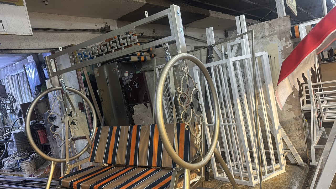 مرجوحة حجم صغير نفرين
مرجوحه حجم كبير 3 نفرات

قمرية وبدون قمريه حسب طلب الزبون 

‏مكاني بغداد جديدة 

للاستفسار خاص.                 .            0️⃣7️⃣7️⃣8️⃣3️⃣4️⃣8️⃣3️⃣3️⃣4️⃣8️⃣
