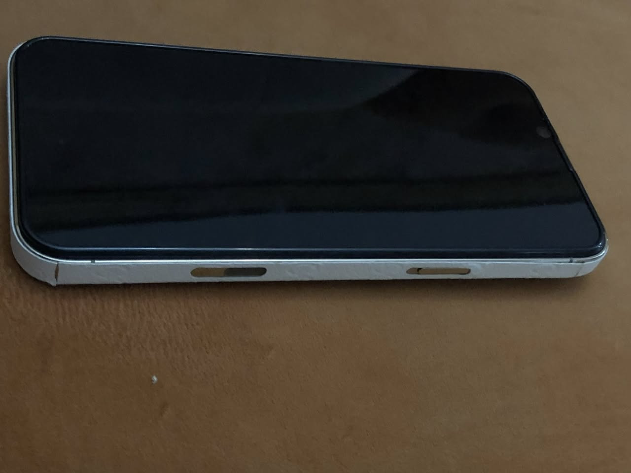 ايفون 13 برو ماكس 256 لون ذهبي حاطله لزكه 17 يعني تنشال
مستبدل شاشه اصليه فيس ايدي شغال 3 خيارات شاشه لا تعلم ولا تشمر شرط سعر جهاز 525 قفل 
***********
