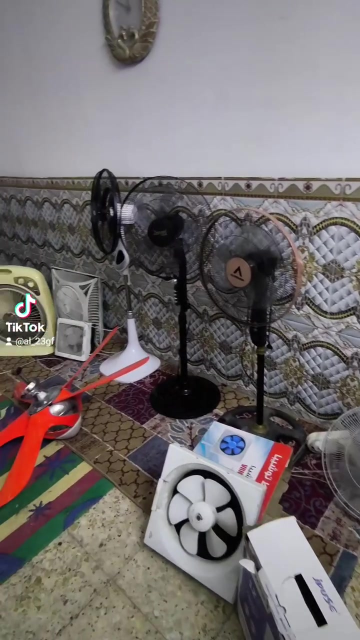 غراض للبيع كلمن وسعره 
مكاني بغداد مدينة الصدر 
الاتصال ***********
