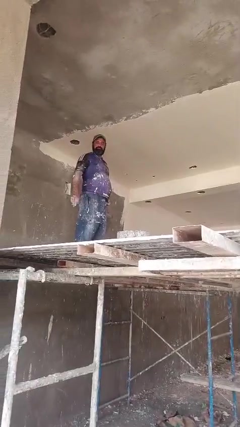 السلام عليكم يتوفر لدينا بيوت كافة المساحات العنوان بغداد مدينة الصدر الحميديه شارع سيد عوده الاتصال ***********
