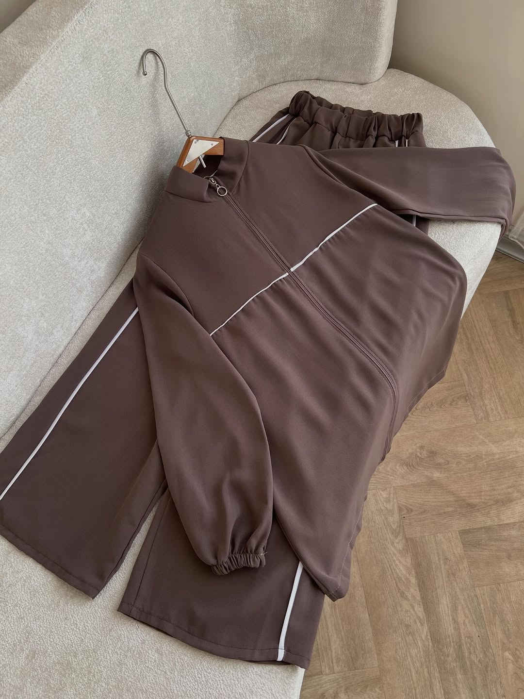 احلى سوت سبورت  بل عالم 🤍 
كوالتي جدا جدا عالي 🔥🤫
خامه صيفيه بارده 
* الجمال والتفاصيل بهلقطع المميزة مينوصف حرفيا
حلوة
👇🏻 القطع عددها محدود كلش ف لحكوا عليهن

القياس36-38-40-42-44–46✨ 
يوجد توصيل بغداد 5
وجميع المحافظات 6


**إذا كنت صاحب هذا الإعلان وتريد حذفه لأي سبب، رجاءا أرسل رسالة إلى الدعم الفني**
