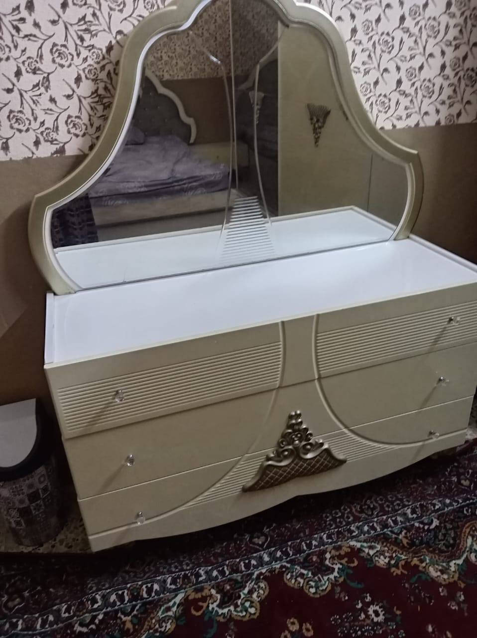 غرفة نوم للبيع غير مستعملة فقط مشدودة للإستفسار الاتصال على الرقم التالي *********** واتساب
