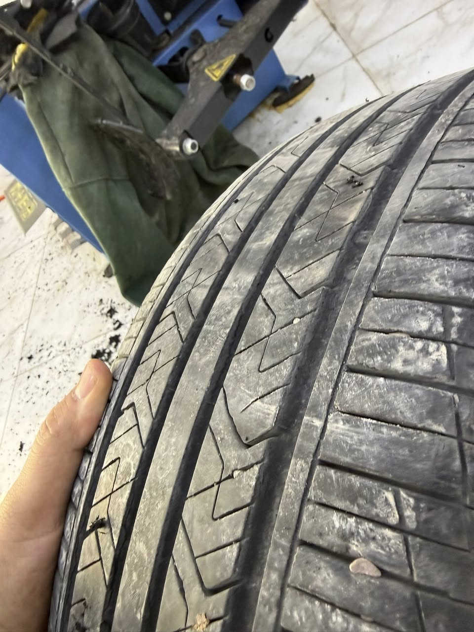 تك تاير بلدي ماركة hankook انتاج 2025 للبيع حجم 205/55/16 سعر 65 الف سيارة جان ماشي الفين طكت عندي تك تاير بدلت زوج عنوان كركوك يوجد توصيل ***********
