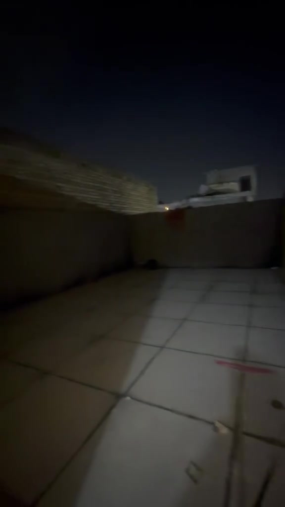 بيت للبيع ١٠٠متر الشعب الجمعيات حي الكوثر زراعي طابق واحد غير متواجد على الفيس الاستفسار على الرقم ***********
