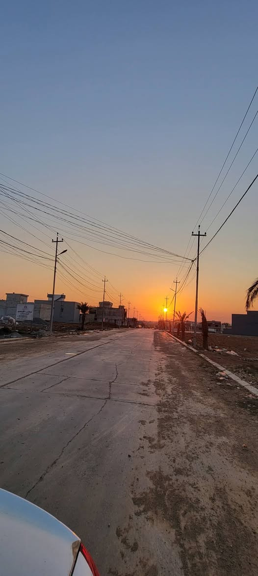 ارض للبيع
حي تربيه الخامسه 
موقع مميز 
150 م 
شارع نخيل 
قرب شارع 40 بالبدايه 
خدمات كامله  متوفر / 
بناء متوفر 
الاستفسار 
***********  واتساب
