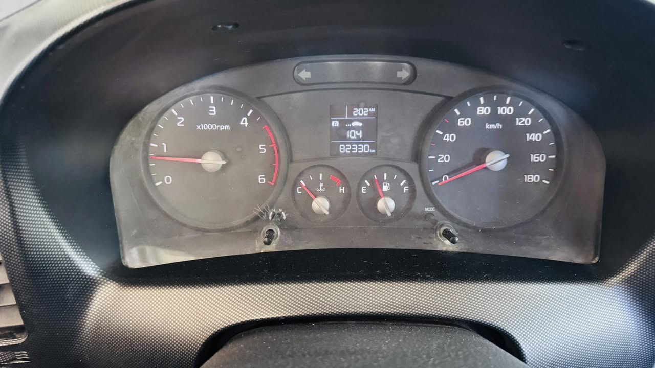 السلام عليكم كيه للبيع موديل 2024 رقم بابل مصفره ضريبه غرامات تحويل مباشر مكفوله كفالة عامه تبريد حداديه كير محرك كله شركه سعر 175 وبيه مجال 
***********
