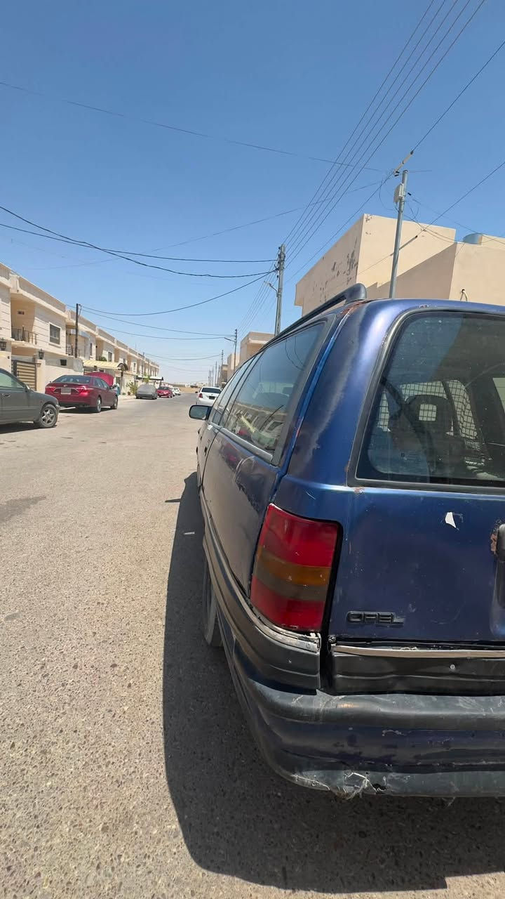 السلام عليكم
اوبل اوميكا ستيشن 94 نيلي صلاح الدين انكليزي بسمنا السنويه لل29 

محرك 2000 كير ومحرك جديد 
كشر ما بي قطرة صبغ مابيهه ضربه 

البوب سنتر لوك 

تايرات جدد

فتحت سقف بنوراما شغاله 

بمختصر كهربائيات كلهه شغاله 
 

داخلهه كدامك نضيف يخبل 

الصدر شرط 80‎%‎

المكان تكريت - مجمع القريه الانكليزيه خلف مجمع بيتي 

السعر : 22$ وبيه مجال وحي الله الشرايه 

الرقم ***********
