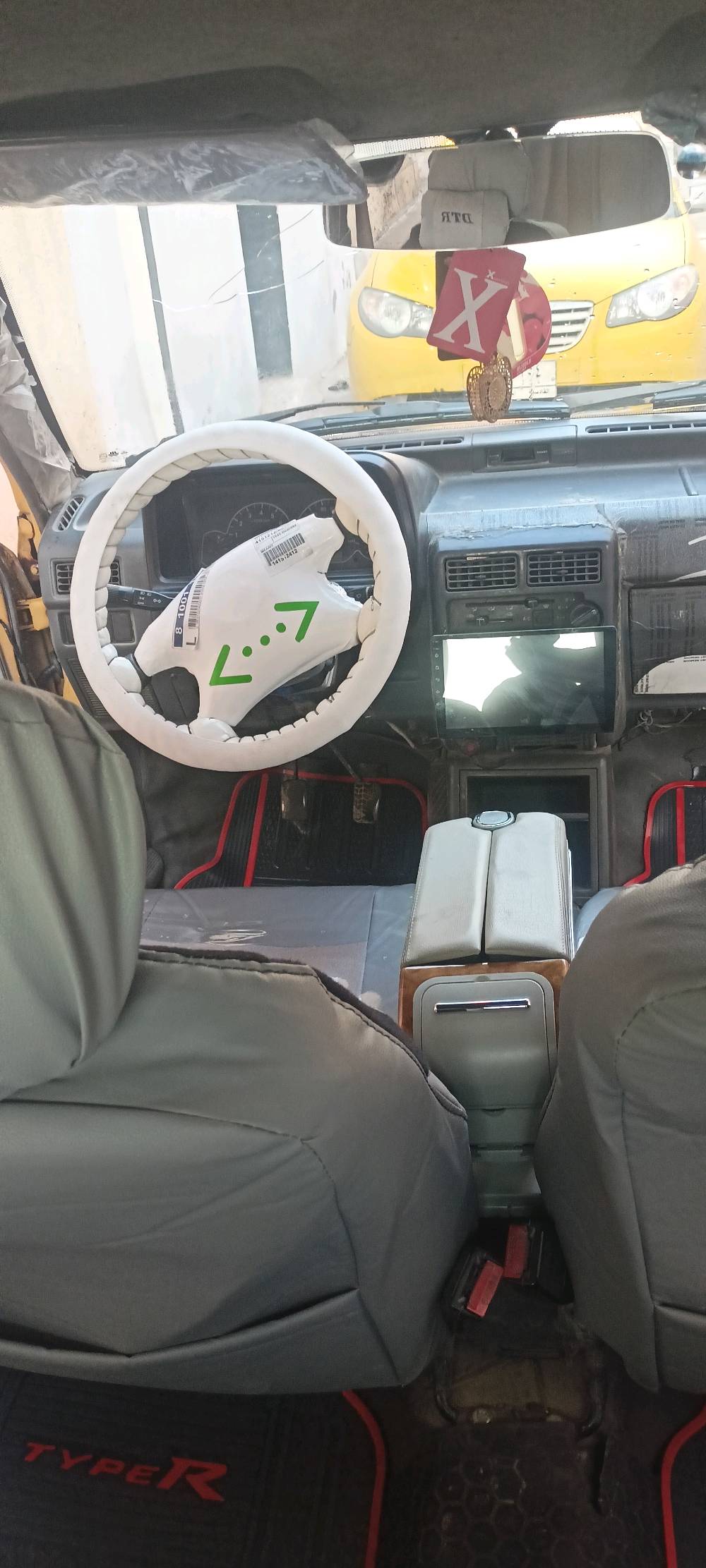 سايبا موديل 2009
تخم تاير جديد وايرمنيه شغاله
دبلات جدد 
باتري جديد

 شرط وكاله وتحويل  شرعيها بالرشيديه كير ومحرك شرط
رباط تقوية للشاصي ورزانه فوول ناعمه بالطسه
عليها غرامه 400 ينزل من حكها
هيئة 36 الف
ترهم مرواس مع سيكي او افيو ونتفق بالشهر ورقتنين
مكاني حي المنصور الموصل 