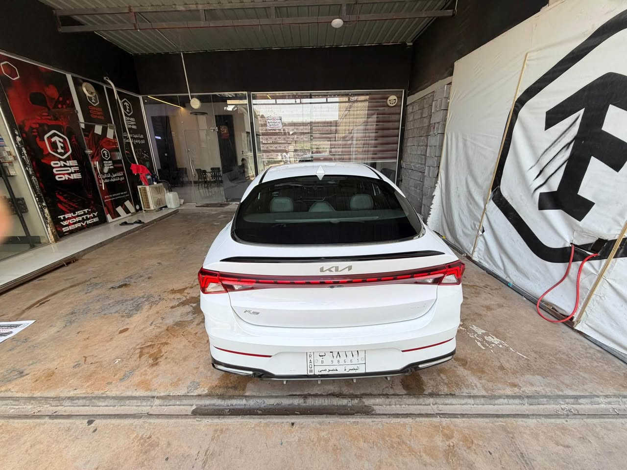 للبيع — كيا K5 GT-Line موديل 2022
فول مواصفات بدون فتحة ✨
  
حادث خفيييف بنيد فقط 
* محرك 1.6 تيربو اقتصادي وعزم ممتاز
* كير 8 سرعات
* شاشه كبيرة + كامره + حساسات
* تشغيل بصمة وريموت ستارت
* LED أمامي وخلفي
* جنوط GT-Line سبورت
* داخلية نظيفة جداً
* السيارة شرط الفحص

ما تحتاج أي مصروف، استخدام شخصي وجاهزه ع اخر حبايه 
العنوان البصره 
رقم الهاتف *********** البصرة, العراق
