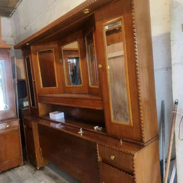 غرفه صاج 6باب 
كلش حلوه ونضيفه اي عيب مابيها الضهر جرجوبه شد براغي 
#وسعرها_كلش_مناسب_350_الف فقط
غرفه كامله مابيها اي نقص 
العنوان جلولاء سوق السبت محل ركن ابيض بصف ابو السمج بل ضبط يتوفر توصيل لجميع مناطق ديالى بسعار مناسبه للتواصل واتس او تصال 
***********
