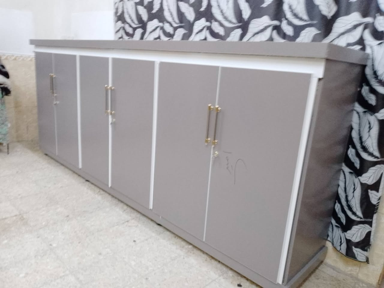 ميز نضد تركي تسكام نجاره الوان متوفره التميز عنواننا للاستفسار مراسله البيج او الواتساب او لاتصال ع الرقم ***********
