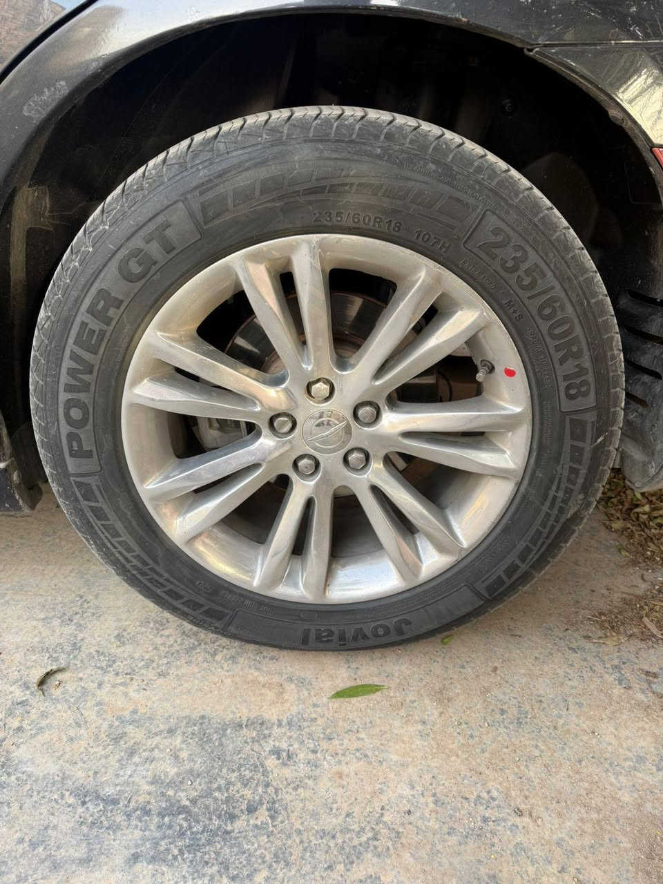 السلام عليكم للبيع فقط
ويل اوباما حجم 18 مكسيكي اصلي نضيف جدا

 بدون عواج و تصليح وياه تخم تايرات اخو الجديد

مكاني ديالى المقدادية السعر 6$ وبي مجال بسيط

***********

***********
