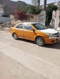 سياره أم كي حلوه موديل 11 رقم بغداد انكليزي مكينه وكير جديدبس نقص بس د...