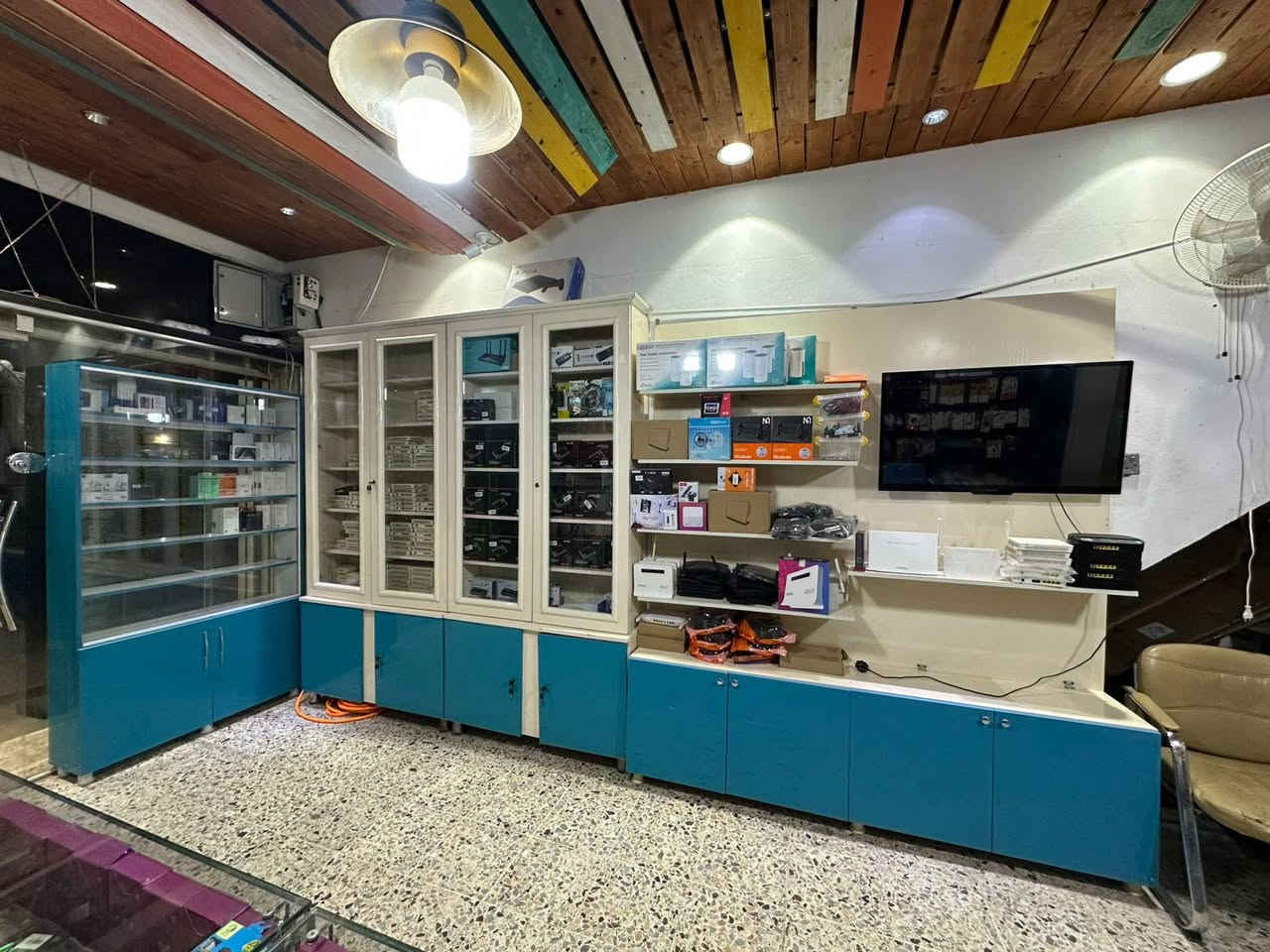 قطع  فاترينات خاصة بالعرض داخل المحلات

سعر قطعه 200 الف


**إذا كنت صاحب هذا الإعلان وتريد حذفه لأي سبب، رجاءا أرسل رسالة إلى الدعم الفني**