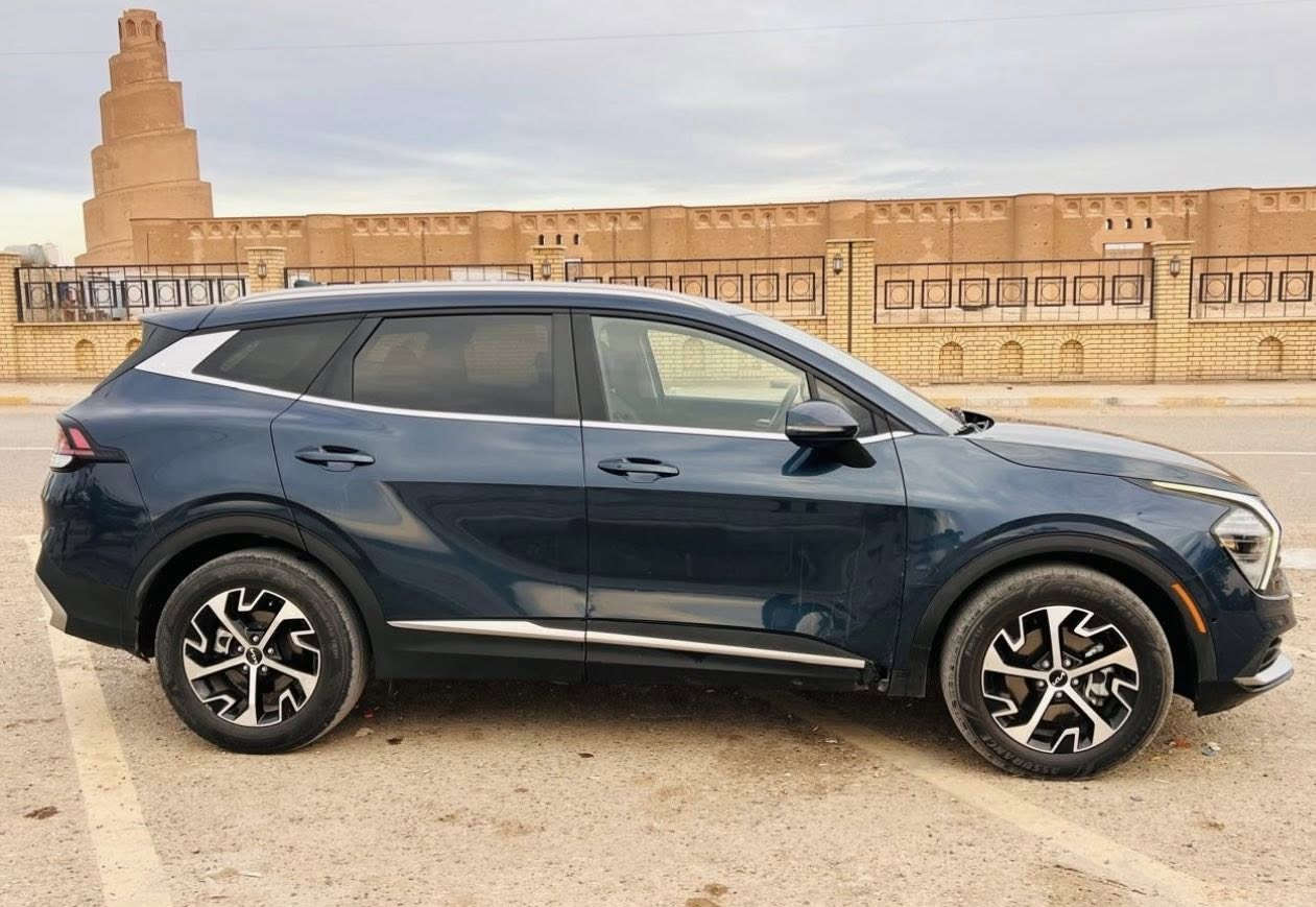 السلام عليكم
بيع ومراوس يرهم كورلا او كامري هايبرد فقط 

كيا سبورتج// 2024هايبرد هايبرد 

فول 1/1  عدا الفتحه 
عداد المسافات  (15) ميل فقط
حادث جانبي جاملغ امامي امبدل بلادي نفس الون 

السيارة دخول جديد بسمي  تحويل وكاله مضمون
السيارة جديدة وبدون اي نقص
 
المواصفات
1- بصمه تشغيل ابواب وتشغيل عن بعد
2-كشنات جلد
3- شاشه كبيره لمس متصل
4- محرك 1600 تيربو هايبرد 
5- حساسات امامي وخلفي
6- فور ويل 4&4
7- لدات امامي خلفي 
8- اطفاء ذاتي 
9- رادار امامي وخلفي وجانبي
10- تبريد قطعتين  لمس  
11- كشنات كهرباء وتدفئه 
12- خمس وضعيات قياده (سمارت- سبورت- اقتصادي-ثلجي - اعتيادي)
13- كير 8 سرعات
14- اشاير بل امري 
15- ويل كب اسود 18
16- شحن واير ليس
17-تنبيه اهتزاز بلستيرن
——————————————————————
للأستفسار 
***********
مكاني سامراء 
السعر. 205$ وبيها مجال للشراي مراوس يرهم كورلا او كامري هايبرد فقط
