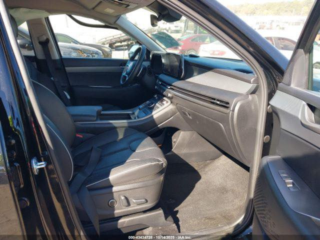 بلسايد موديل ٢٠٢٤ ضرر بسيط نص فول - ٧ راكب - ٦ سلندر السعر واصل للميناء ام قصر  ١٩٨ وبيه مجال للتواصل ***********
