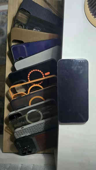 السلام عليكم
سامسونك s24 الترا جهاز شرق اوسط ذاكره 256 
الكارتون موجود الكيبل مال الشحن بعده ما مفتوح الجهاز زلغ مابي ويا تلث كفرات ..
السعر 950 وبي مجال 

ايفون 14برو ماكس بنفسجي ذاكره 256 ظهره مكسور بطاريه 86 كارتون موجود وشاحنه اصليه ويا 13 كفر هديه ..

السعر 750 وبي مجال 
بغداد البلديات شارع نهاية شارع المصرف 
***********
