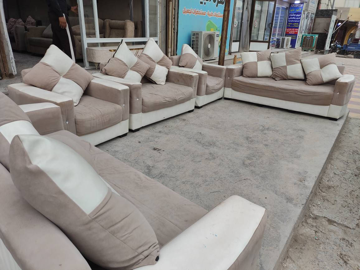 تخم بالة تركي هيكل كلش قوي قماش نضيف فقط سفنج شوي نازل السعر، ٢٢٥ ،،، عنوان حلة نادر ٣ مقابيل المركز الصحي معرض احمد العنزي لاثاث المنزلي واتساب ***********  بيع وشراء اثاث المنزلي شعدك اثاث دزهن خاص
