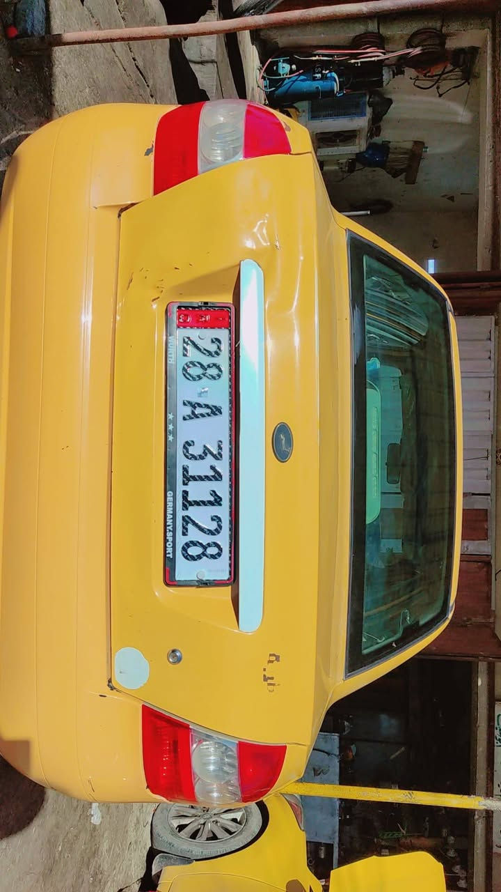 طيبةمديل 2016 سيارة جديده مكينه وكير نضيفات مال شركة تبريد كهربائيات كله شغالة سياره ما عايزه برغي تخم تأير وبسمي تحويل ثاني يوم سعر 48وبيه مجال لطيبين رقم الهاتف ***********
