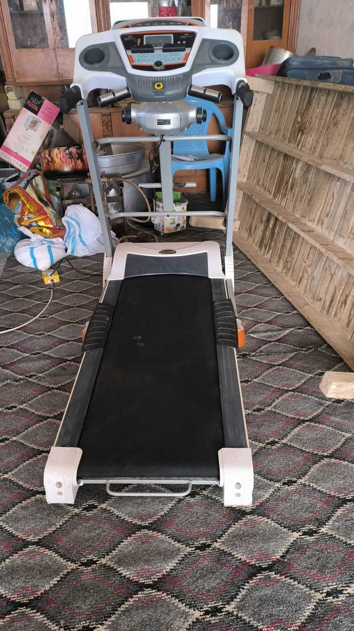 جهاز جري مستعمل  للبيع ، التفاصيل 
جبلي ،دبل ماطور انبيثري شاشه لمس 
هزاز  الوزن 150،المكان بابل حله مركز ، السعر 250 وبي مجال ،الرقم *********** بي واتساب ، ملاحظه ملاحظه اذا مو شراي لتعبني التفاصيل كلهن حطيتهن
