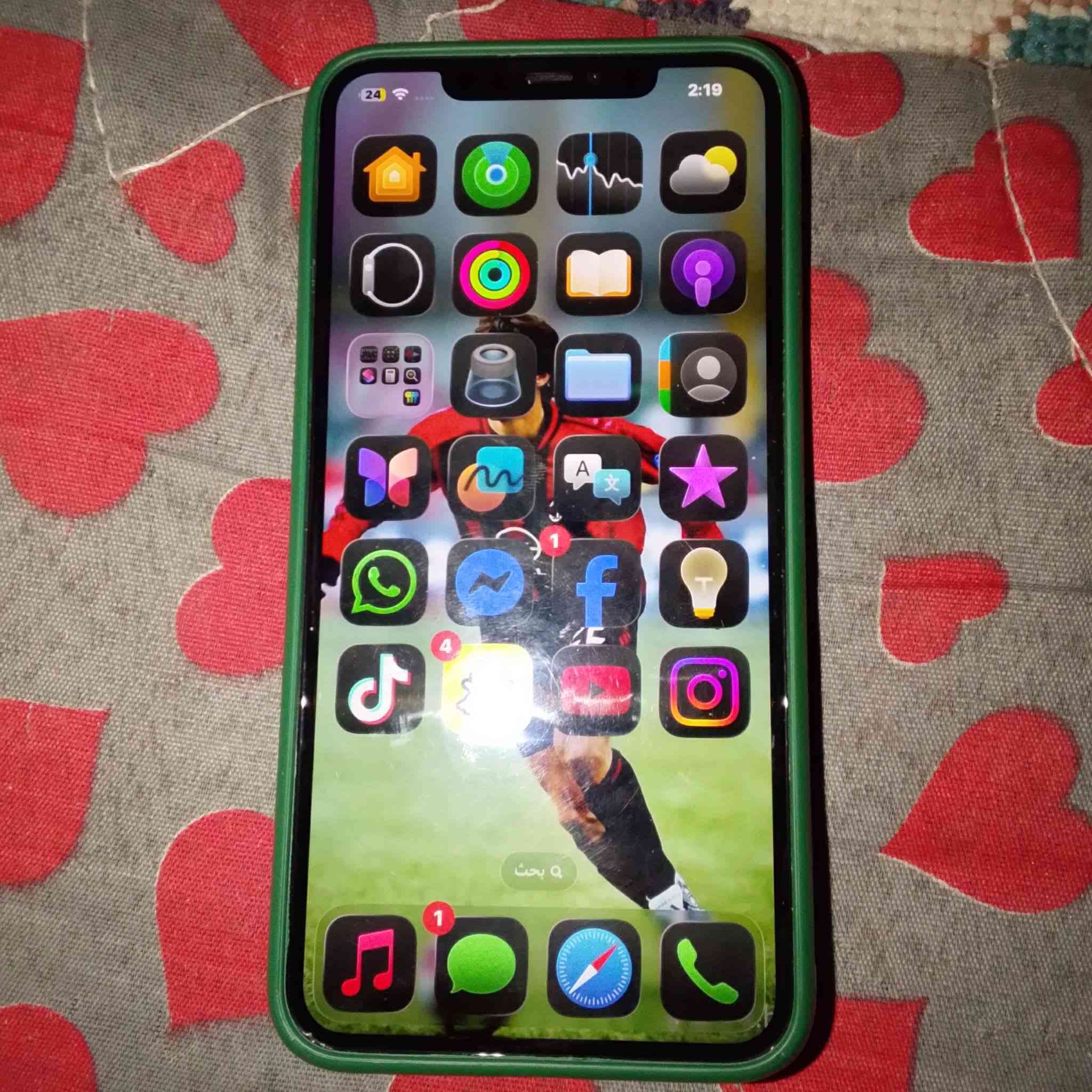 السلام عليكم عندي 11برو ماكس نضيف حيل شرق اوسط AAالجهاز شخط مابي بس مبدل بطاريه السماعه الفوك الفلاته متحركه بس عد ذني الجهاز وكال الجهاز مبدل بطاريه بل ربيعي ارقه بطاريه ولله الجهاز نضيف مات لله ذكره 64العنوان البلديات رقمي *********** السعر قيم أوخذ بس اليرض بي لله يرهم مراوس
