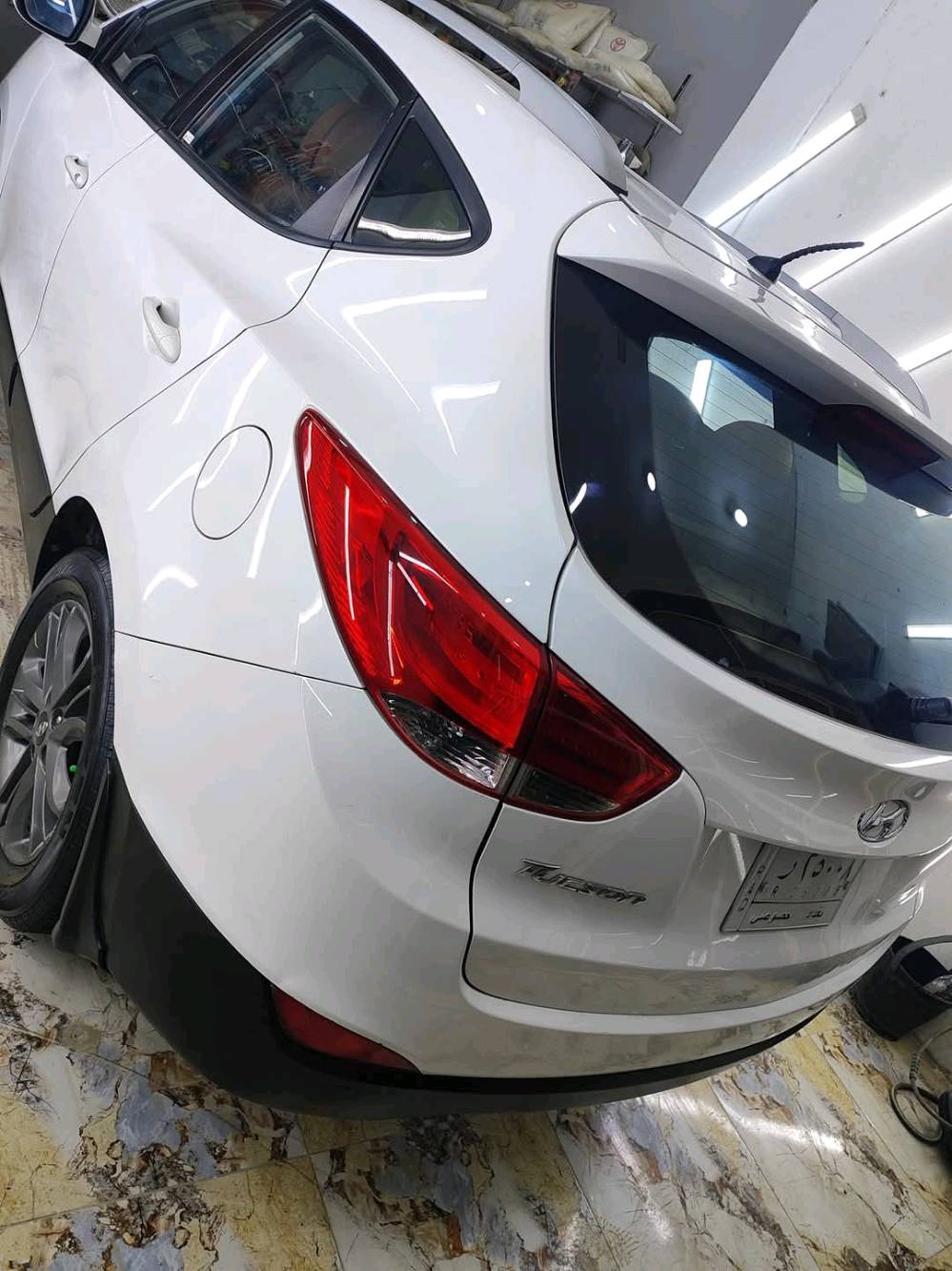 للبيع توكسان 15خليجي أبيض رقم بغداد مشروع وطني تحكم سترين شاشه تاب كامرة دوارة تخم تاير ويل كروم لايت عدسة السيارة جيدة و مامتعوبة استعمال شخصي بيها قطعين صبغ باب السائق و الوراها دحجة خفيفه جدا ورشيتهن بدون معجون مكانها بابل المركز 