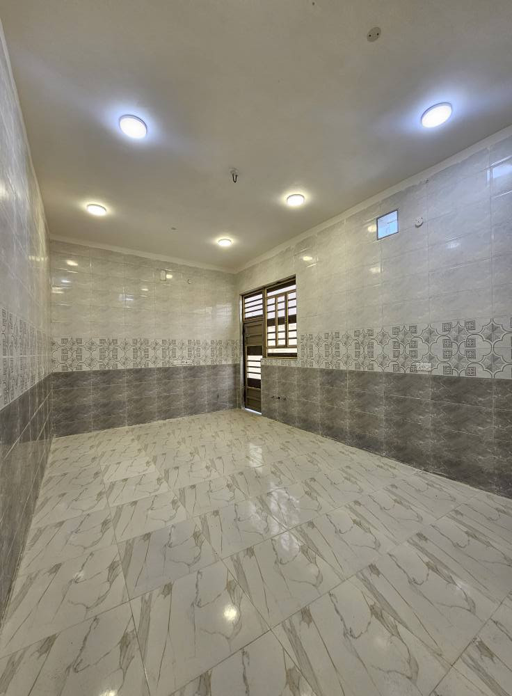 🔷 دار حديث وجاهز للسكن للبيع
📐 المساحة: 250 متر
📄 الطابو: زراعي عراقي

🏡 المواصفات:

3 غرف نوم

صالة واسعة

مطبخ

دوانية

صحيات

كراج

حديقة

💡 الخدمات المتوفرة:
ماء – كهرباء – شوارع تبليط – سوق – مدارس – إنترنت

📍 العنوان: البصرة – أبي الخصيب – محيلة

💰 السعر: 130 مليون وقابل للتفاوض

📞 للاستفسار: *********** البصرة, العراق
